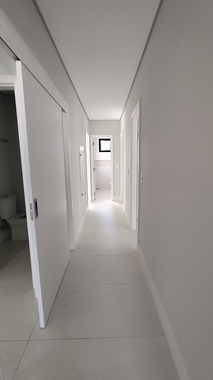 Apartamento de 4 quartos com 2 suítes e 138 m² em Bal. Camboriú