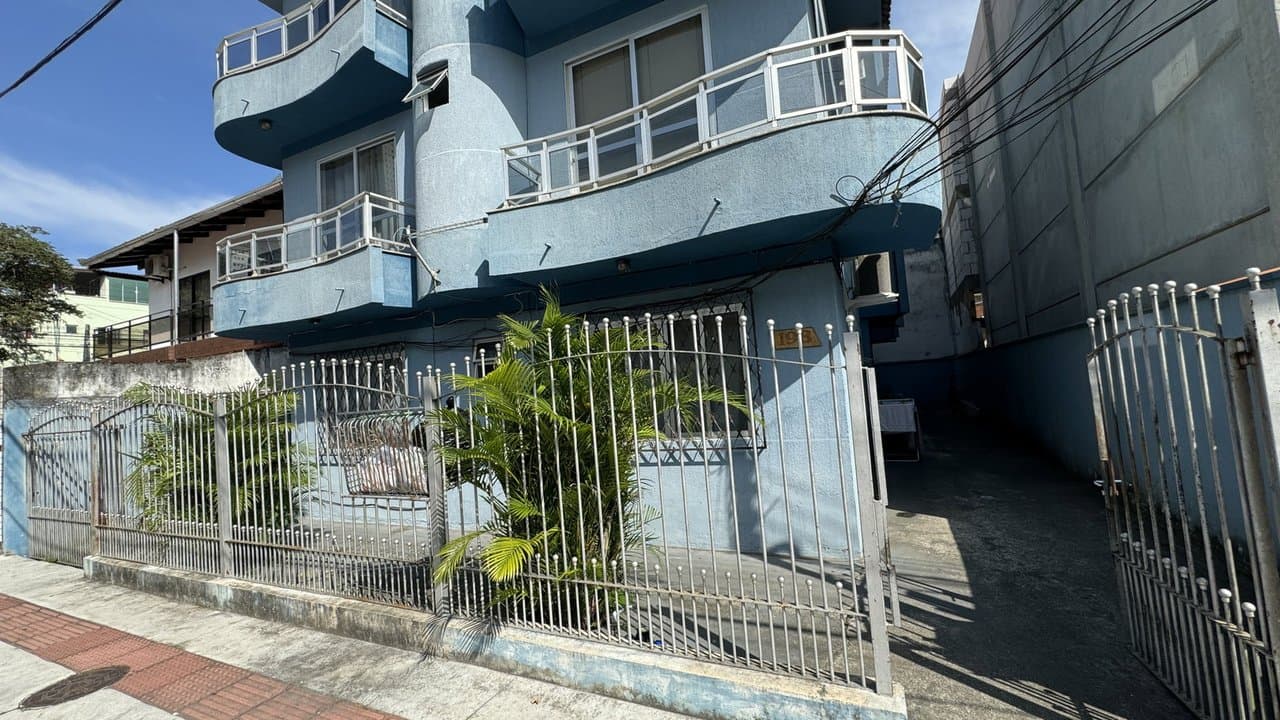 Apartamento de 2 quartos e 469 m² em Bal. Camboriú