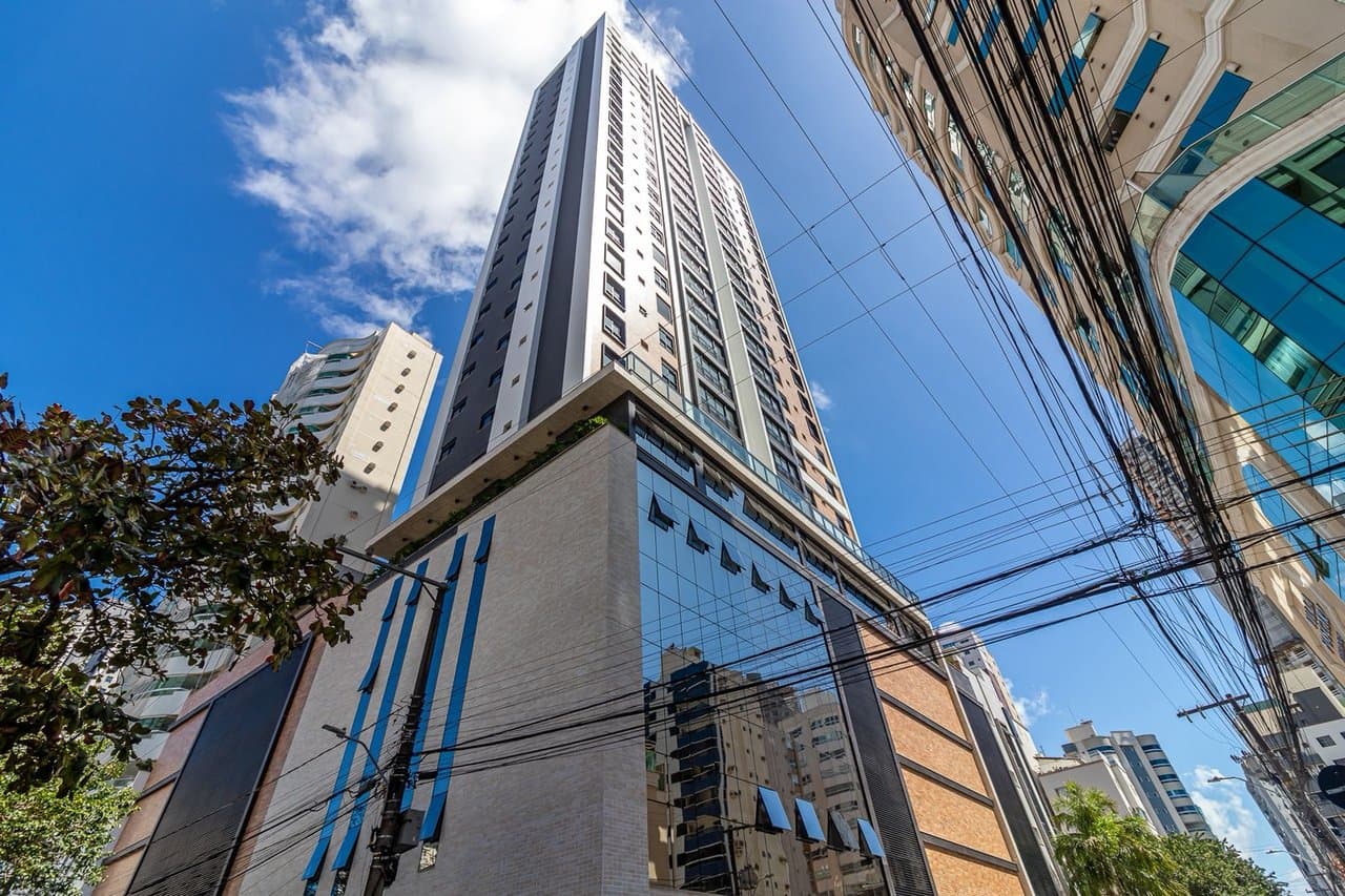 Apartamento de 4 quartos com 4 suítes e 149 m² em Bal. Camboriú