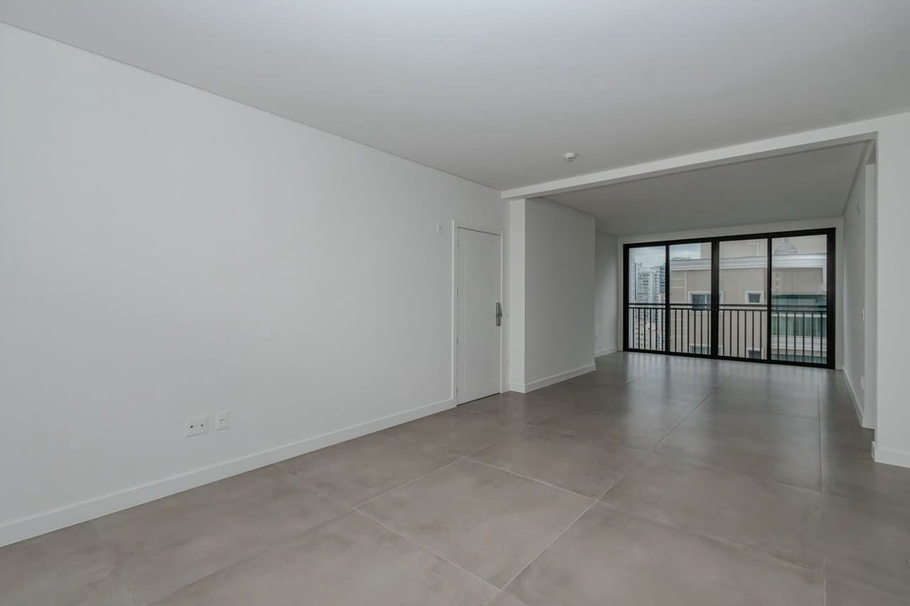 Apartamento de 4 quartos com 4 suítes e 149 m² em Bal. Camboriú