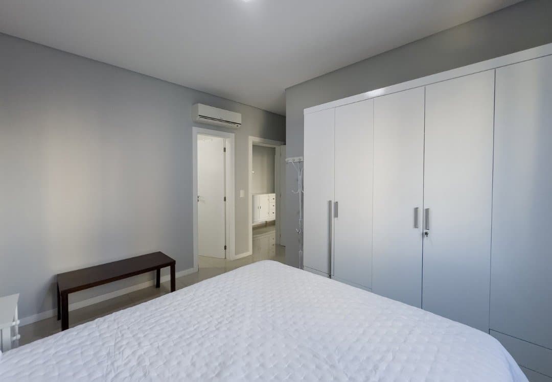 Apartamento de 4 quartos com 4 suítes e 134 m² em Bal. Camboriú