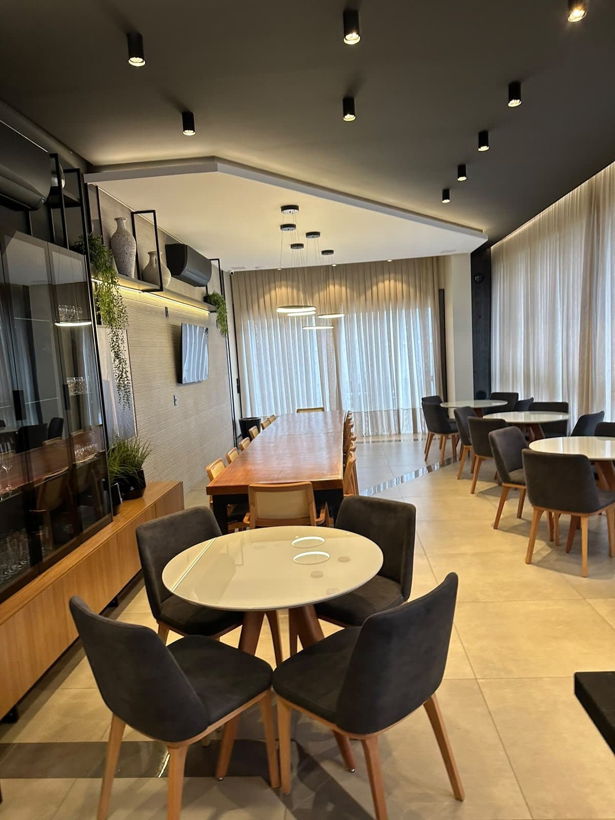 Apartamento de 3 quartos com 3 suítes e 130 m² em Bal. Camboriú