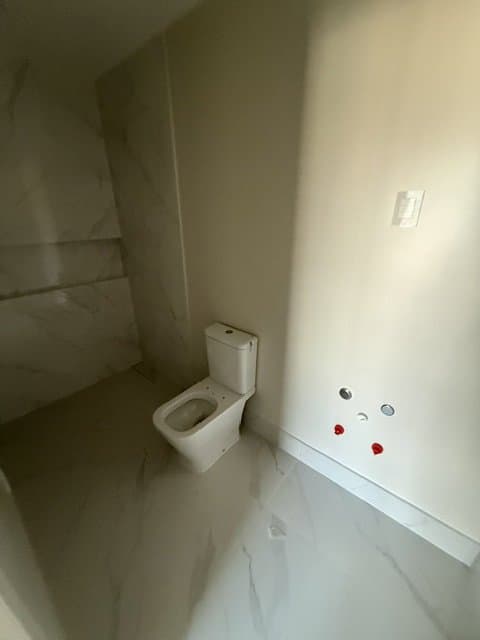 Apartamento de 4 quartos com 4 suítes e 184 m² em Bal. Camboriú