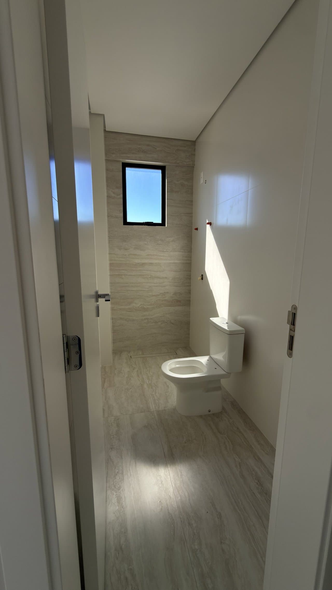 Apartamento de 4 quartos com 4 suítes e 146 m² em Bal. Camboriú