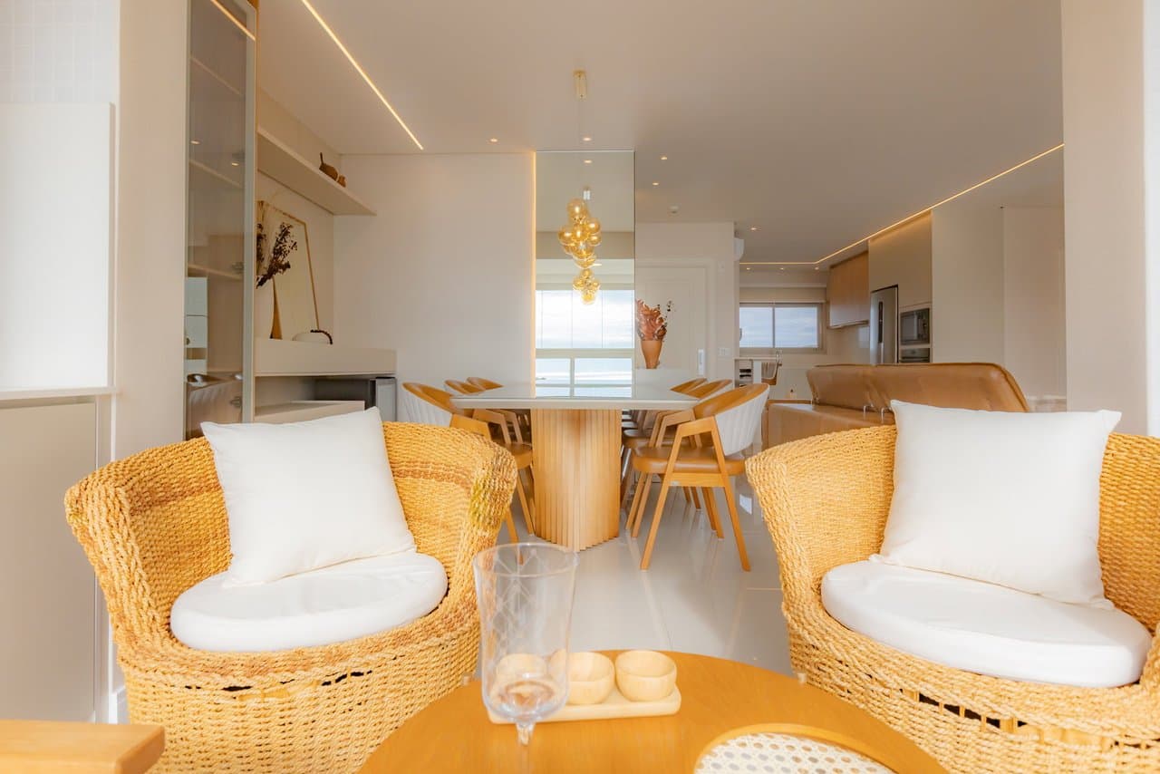 Apartamento de 4 quartos com 4 suítes e 160 m² em Bal. Camboriú