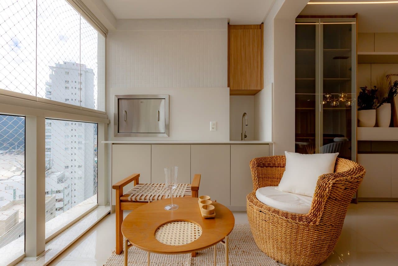 Apartamento de 4 quartos com 4 suítes e 160 m² em Bal. Camboriú