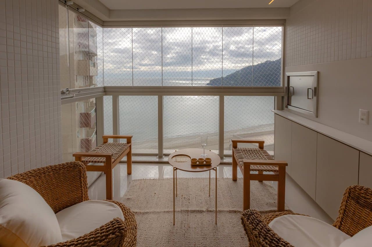 Apartamento de 4 quartos com 4 suítes e 160 m² em Bal. Camboriú