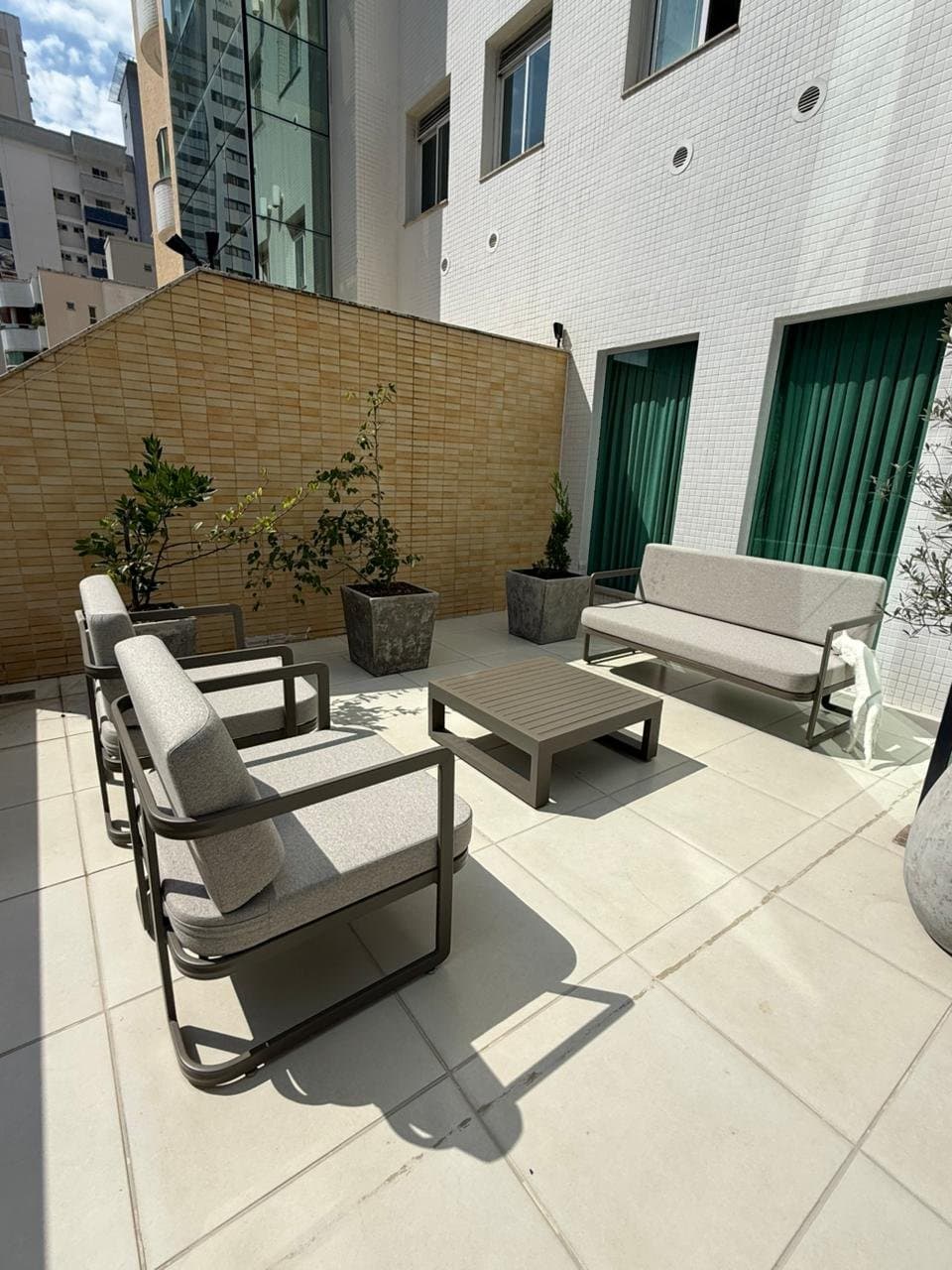 Apartamento de 3 quartos com 3 suítes e 380 m² em Bal. Camboriú