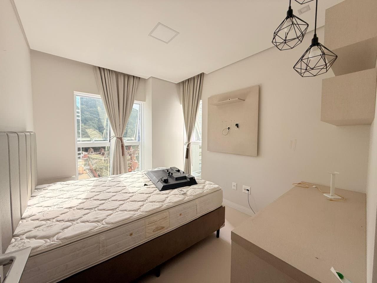 Apartamento de 4 quartos com 2 suítes e 161 m² em Bal. Camboriú