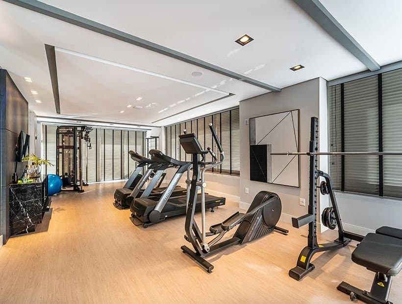 Apartamento de 4 quartos com 2 suítes e 161 m² em Bal. Camboriú