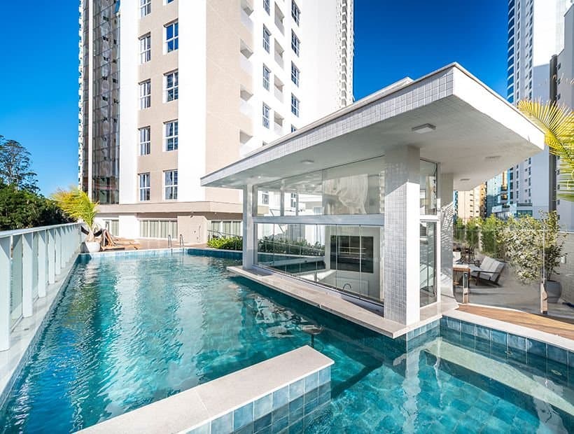 Apartamento de 4 quartos com 2 suítes e 161 m² em Bal. Camboriú