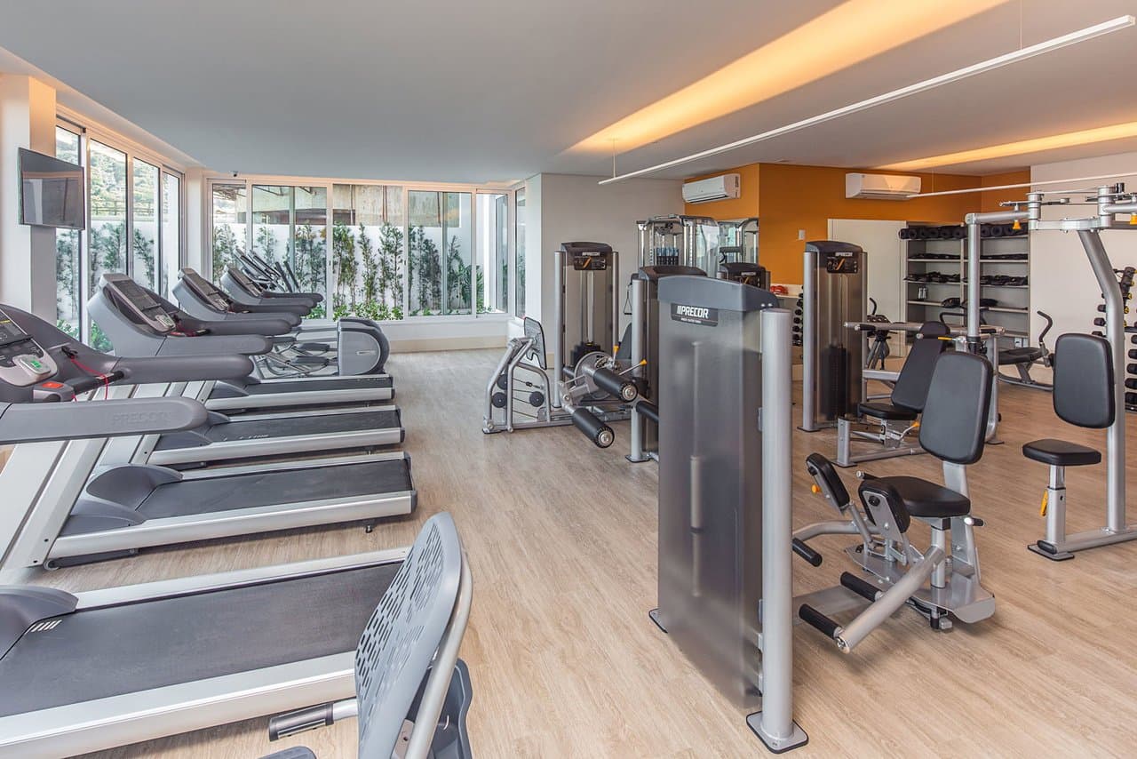 Apartamento de 4 quartos com 4 suítes e 237 m² em Bal. Camboriú