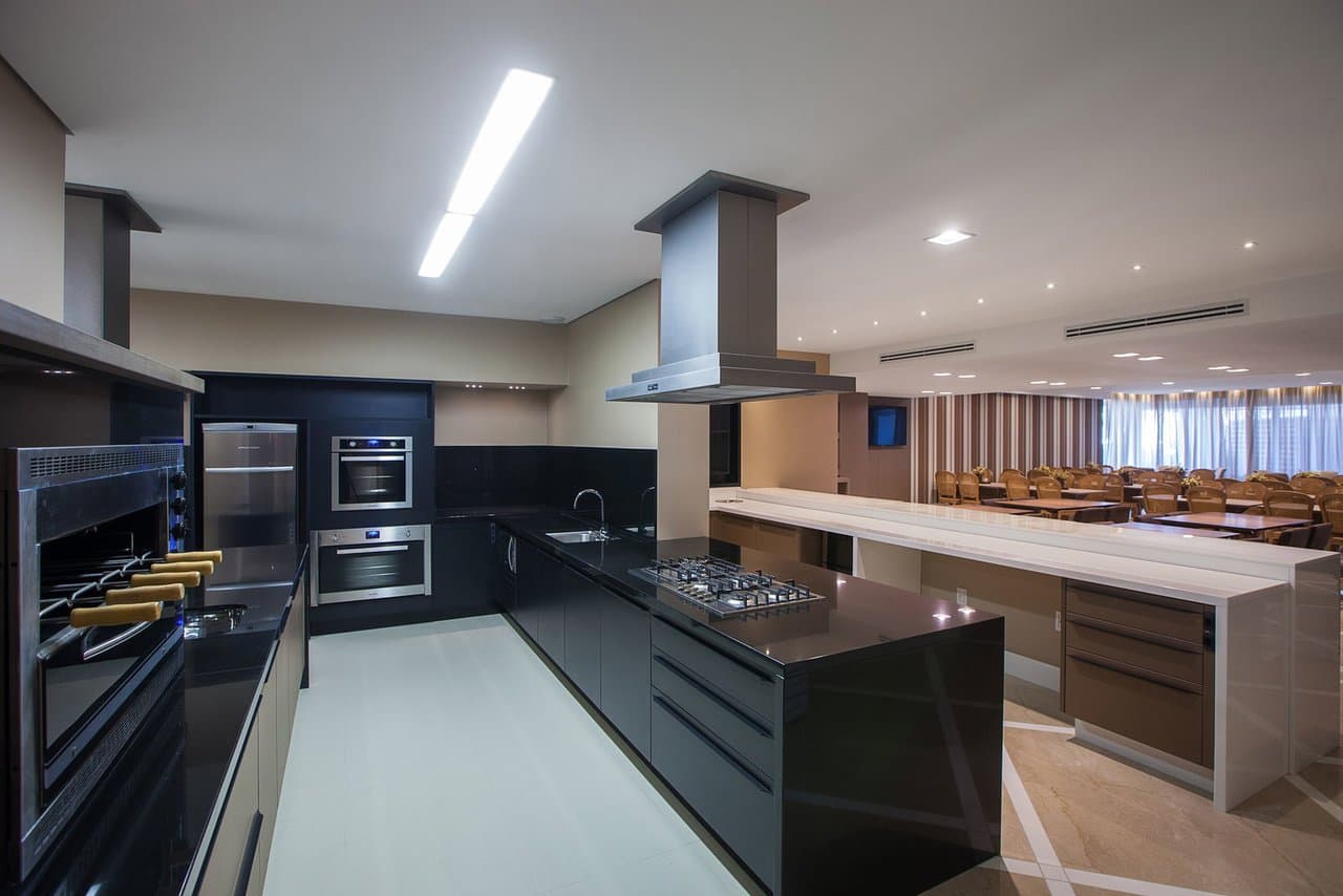 Apartamento de 4 quartos com 4 suítes e 237 m² em Bal. Camboriú