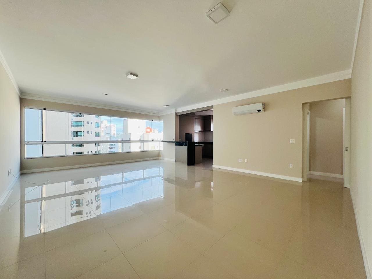 Apartamento de 2 quartos com 1 suíte e 134 m² em Bal. Camboriú