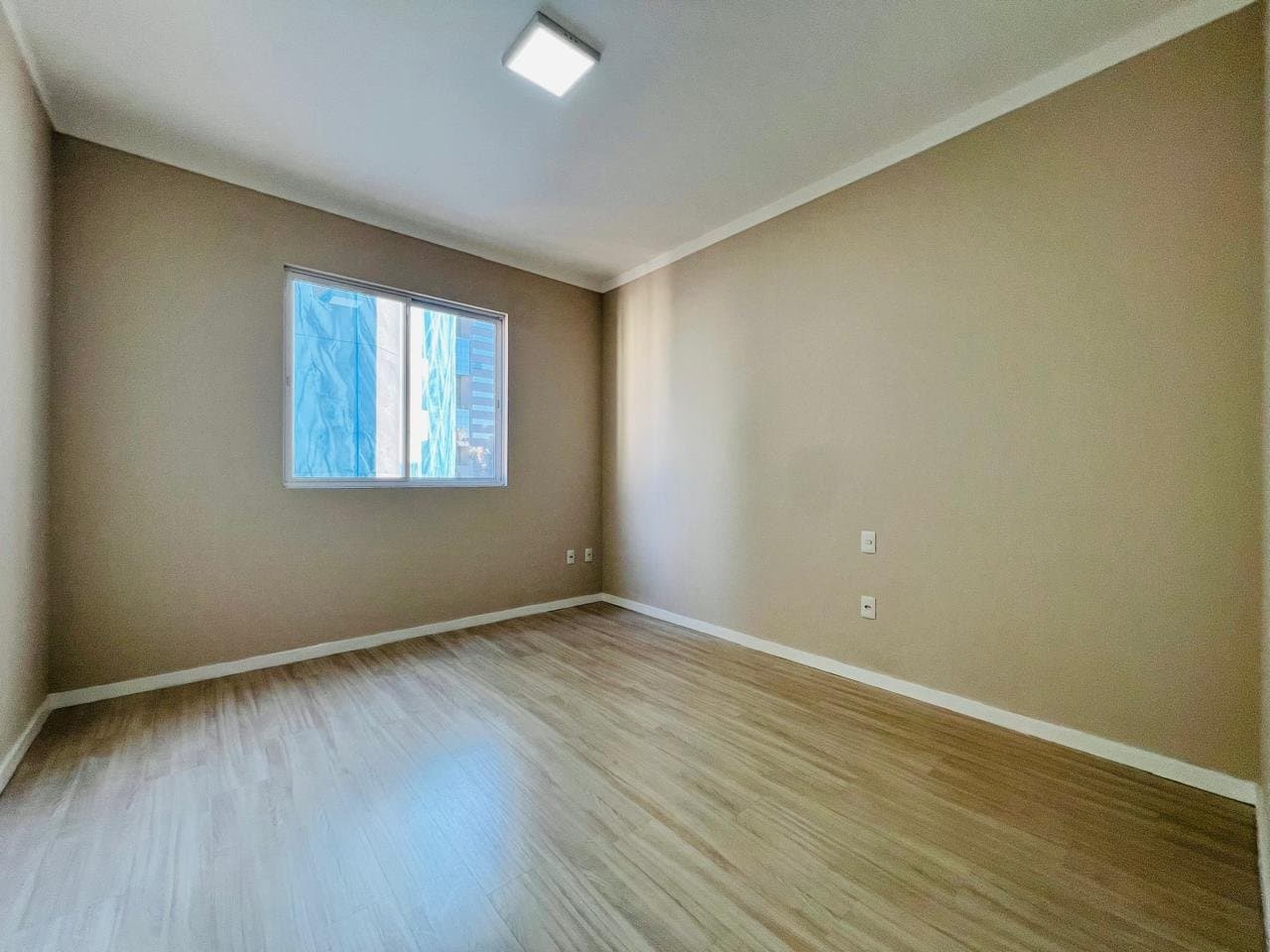 Apartamento de 2 quartos com 1 suíte e 134 m² em Bal. Camboriú