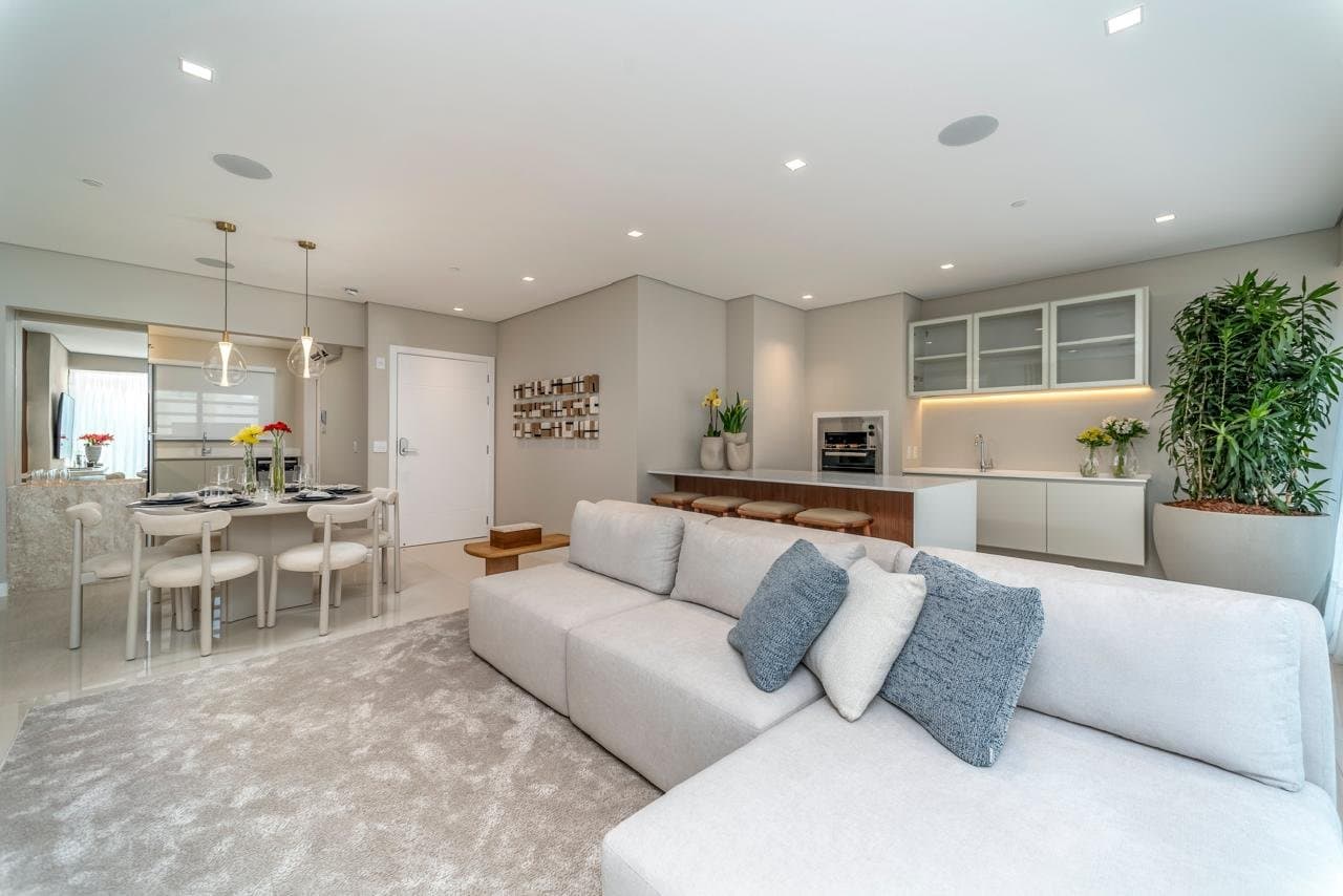 Apartamento de 4 quartos com 4 suítes e 171 m² em Bal. Camboriú