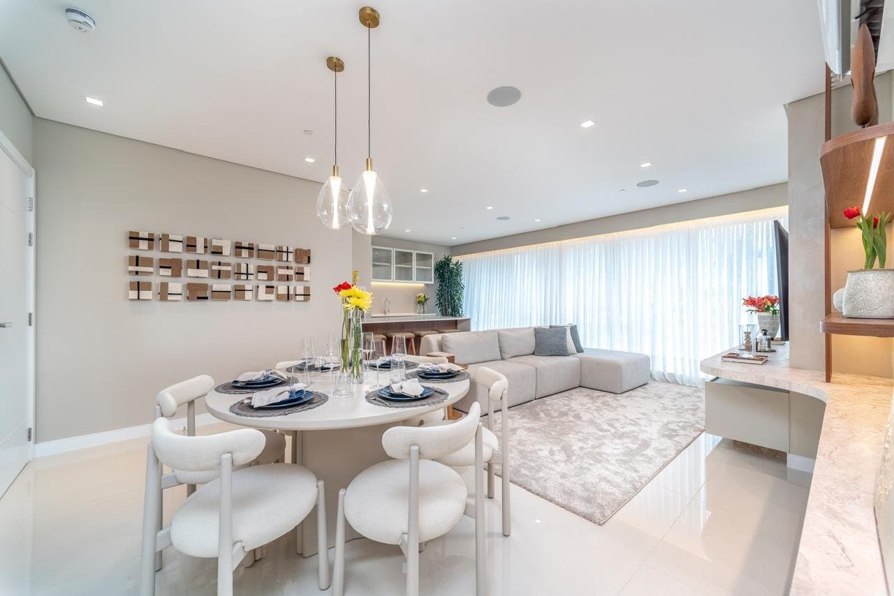 Apartamento de 4 quartos com 4 suítes e 171 m² em Bal. Camboriú