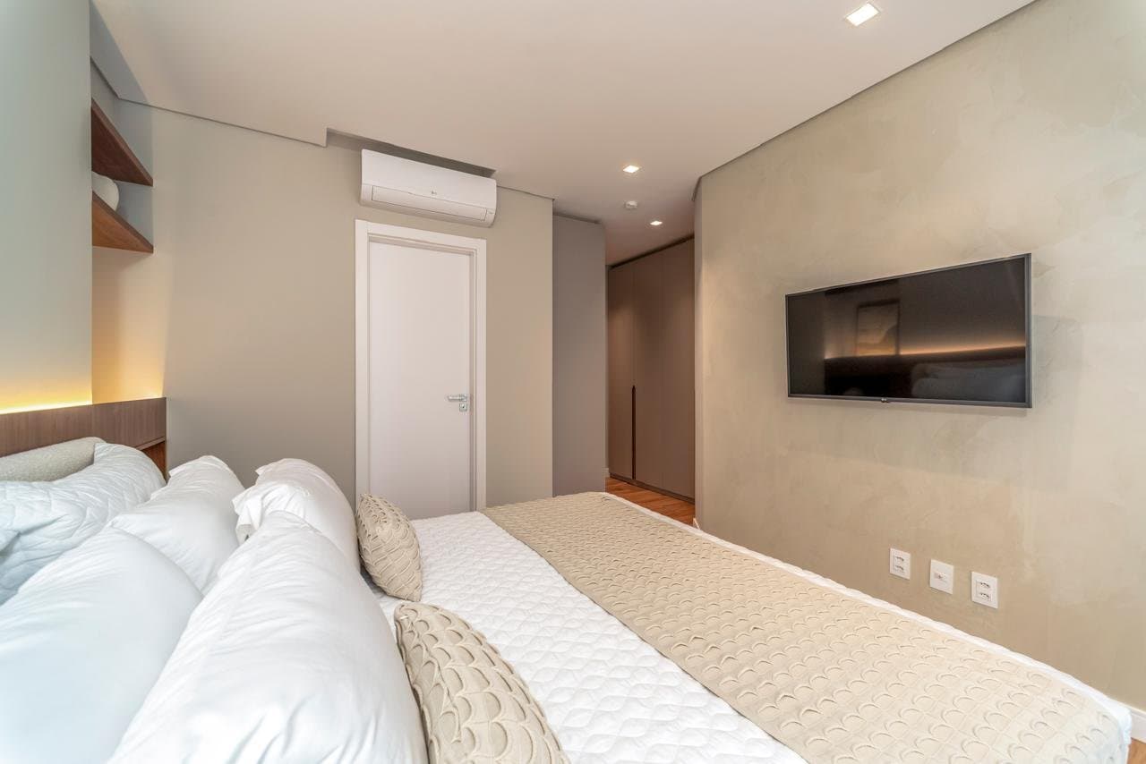 Apartamento de 4 quartos com 4 suítes e 171 m² em Bal. Camboriú