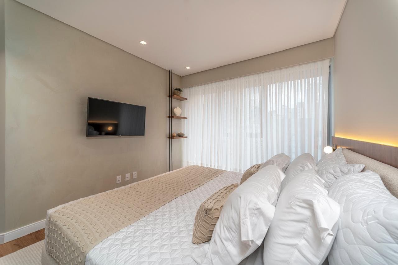 Apartamento de 4 quartos com 4 suítes e 171 m² em Bal. Camboriú