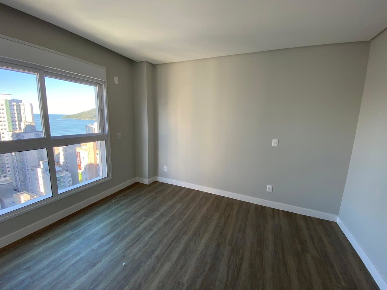 Apartamento de 3 quartos com 3 suítes e 118 m² em Bal. Camboriú