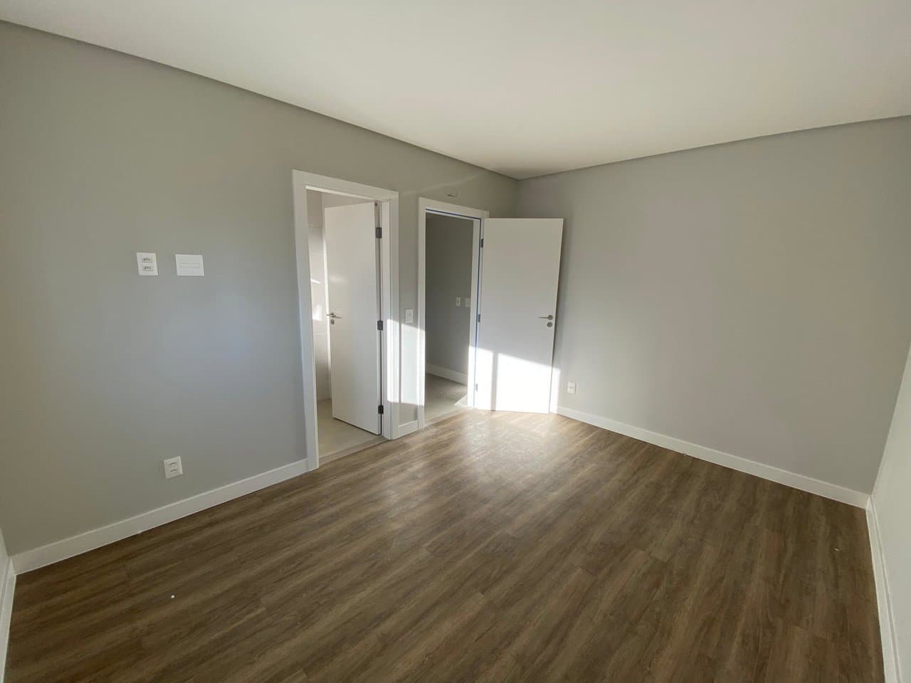 Apartamento de 3 quartos com 3 suítes e 118 m² em Bal. Camboriú
