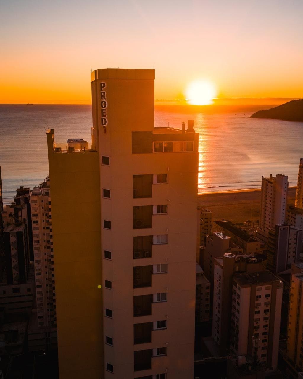 Apartamento de 3 quartos com 3 suítes e 118 m² em Bal. Camboriú