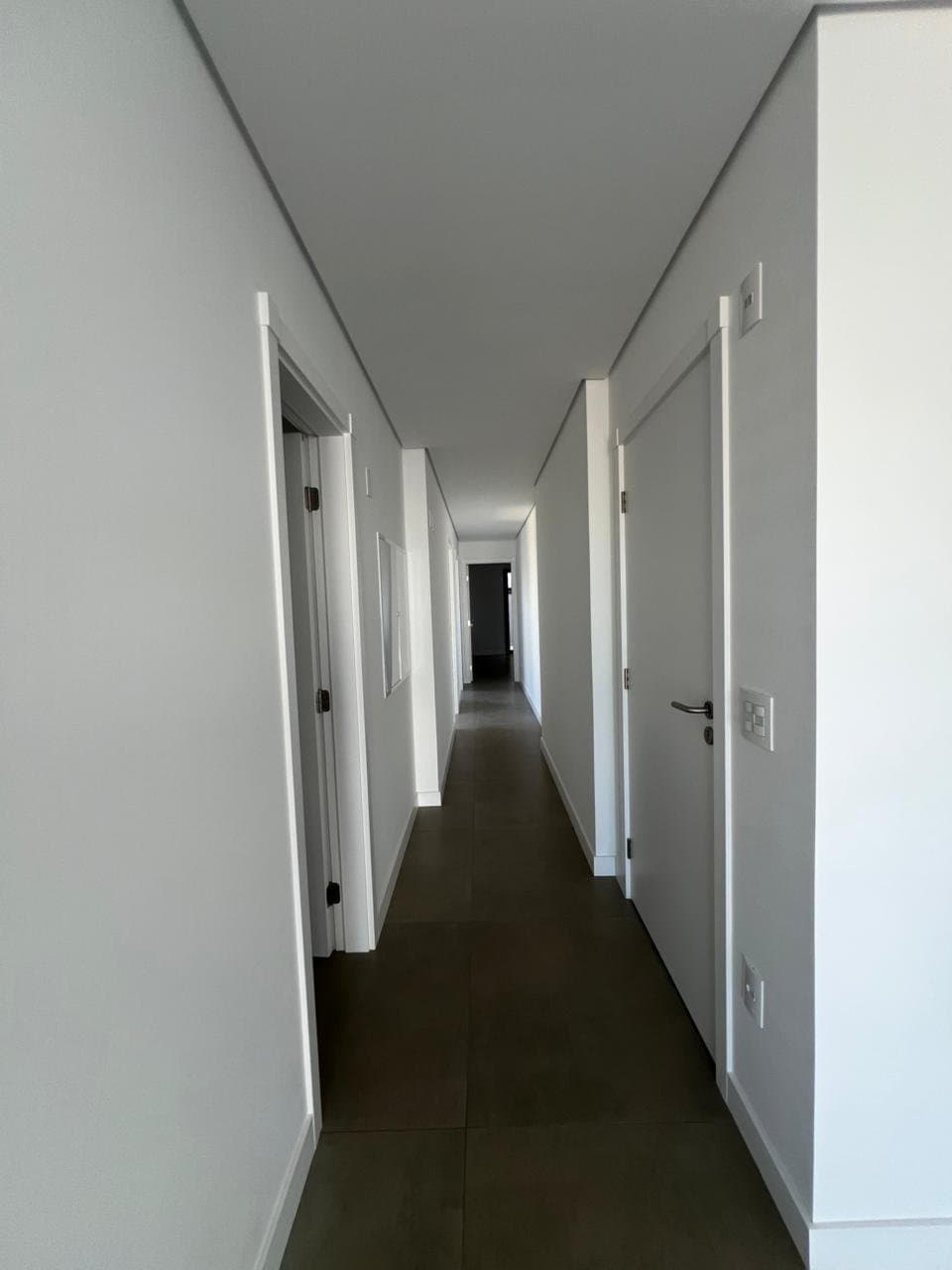 Apartamento de 3 quartos com 3 suítes e 105 m² em Bal. Camboriú