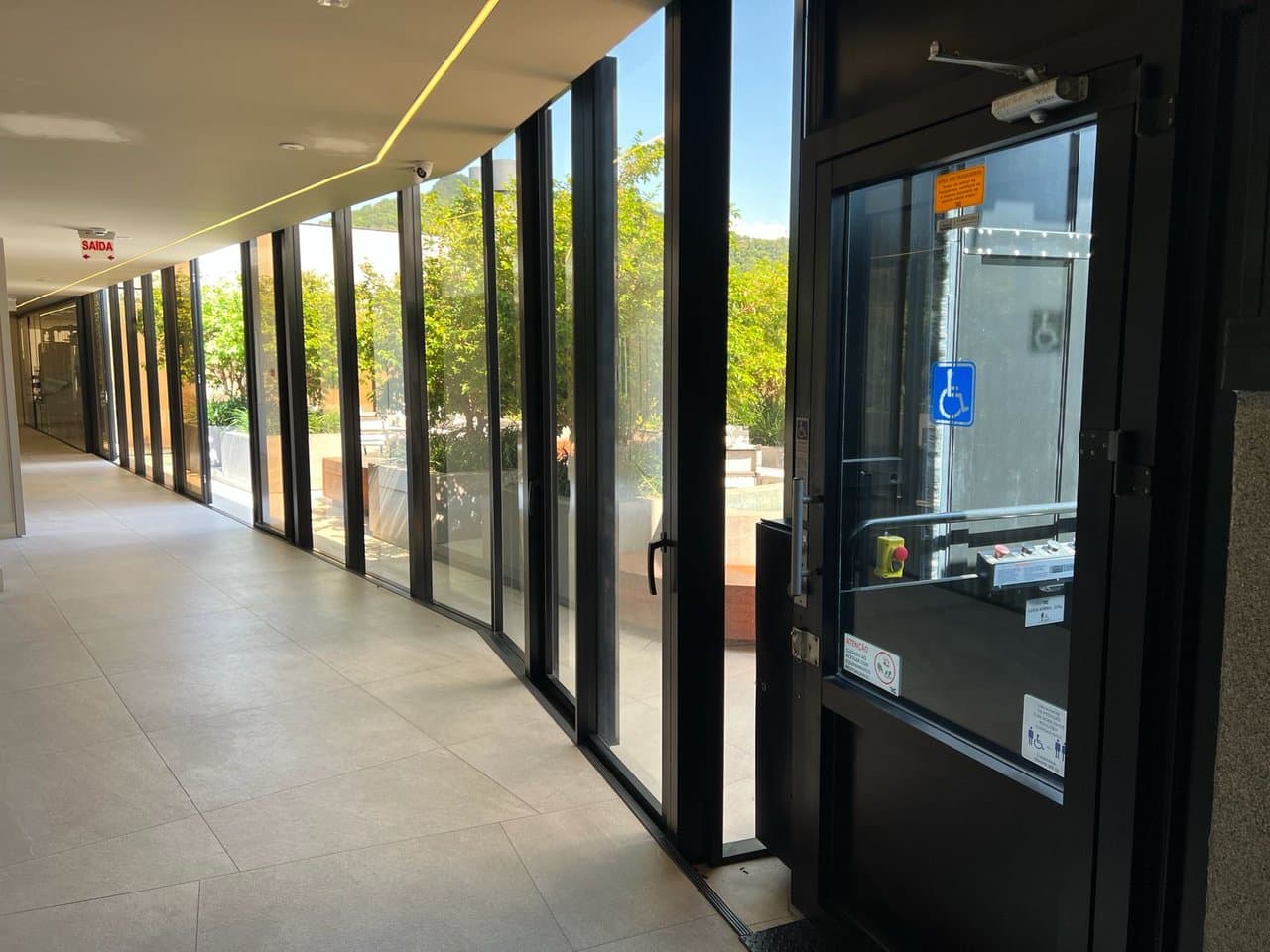 Apartamento de 2 quartos com 2 suítes e 84 m² em Bal. Camboriú