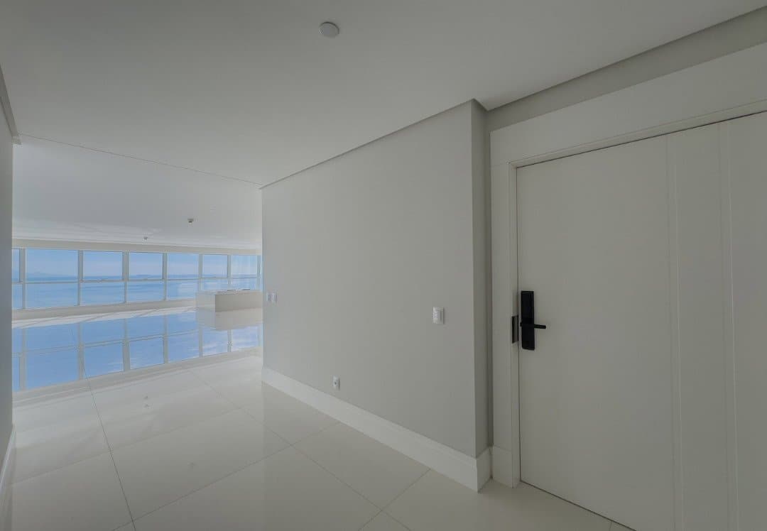 Apartamento de 5 quartos com 5 suítes e 322 m² em Bal. Camboriú