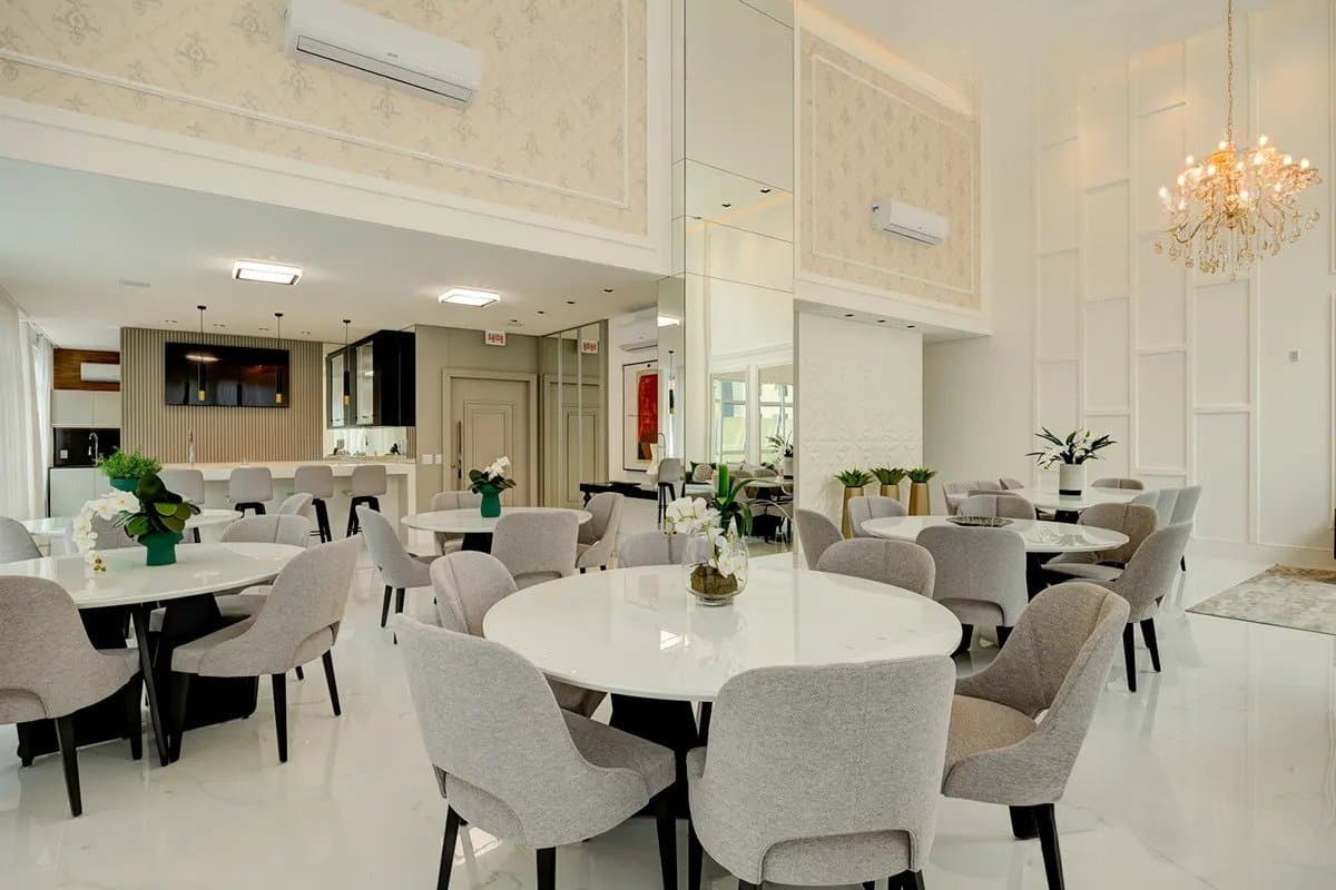 Apartamento de 4 quartos com 4 suítes e 142 m² em Bal. Camboriú