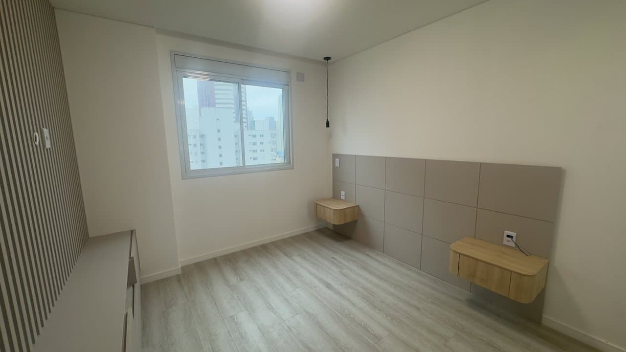 Apartamento de 4 quartos com 4 suítes e 142 m² em Bal. Camboriú