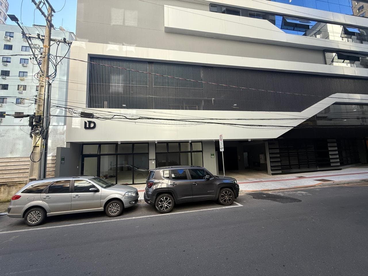 Sala Comercial 90 m² em Bal. Camboriú