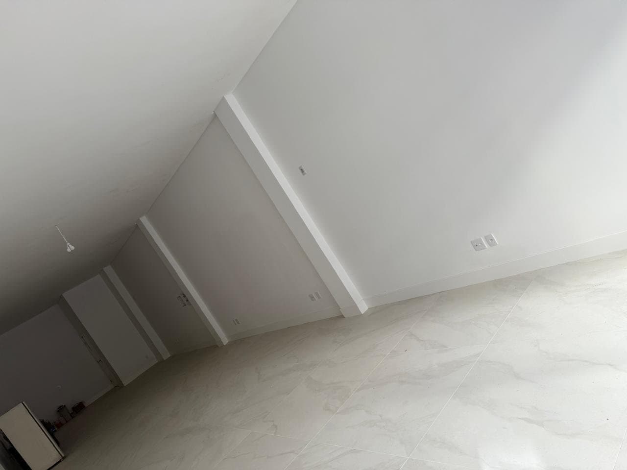Sala Comercial 90 m² em Bal. Camboriú