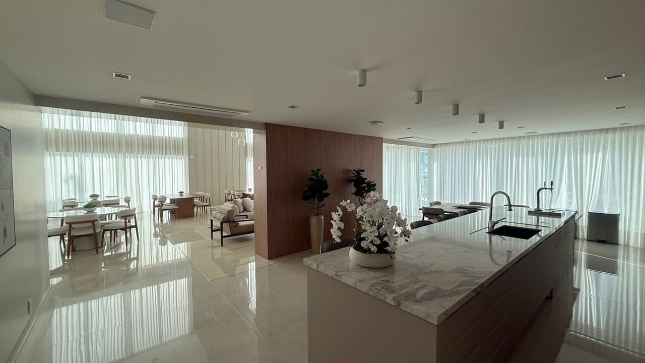 Apartamento de 3 quartos com 3 suítes e 126 m² em Bal. Camboriú