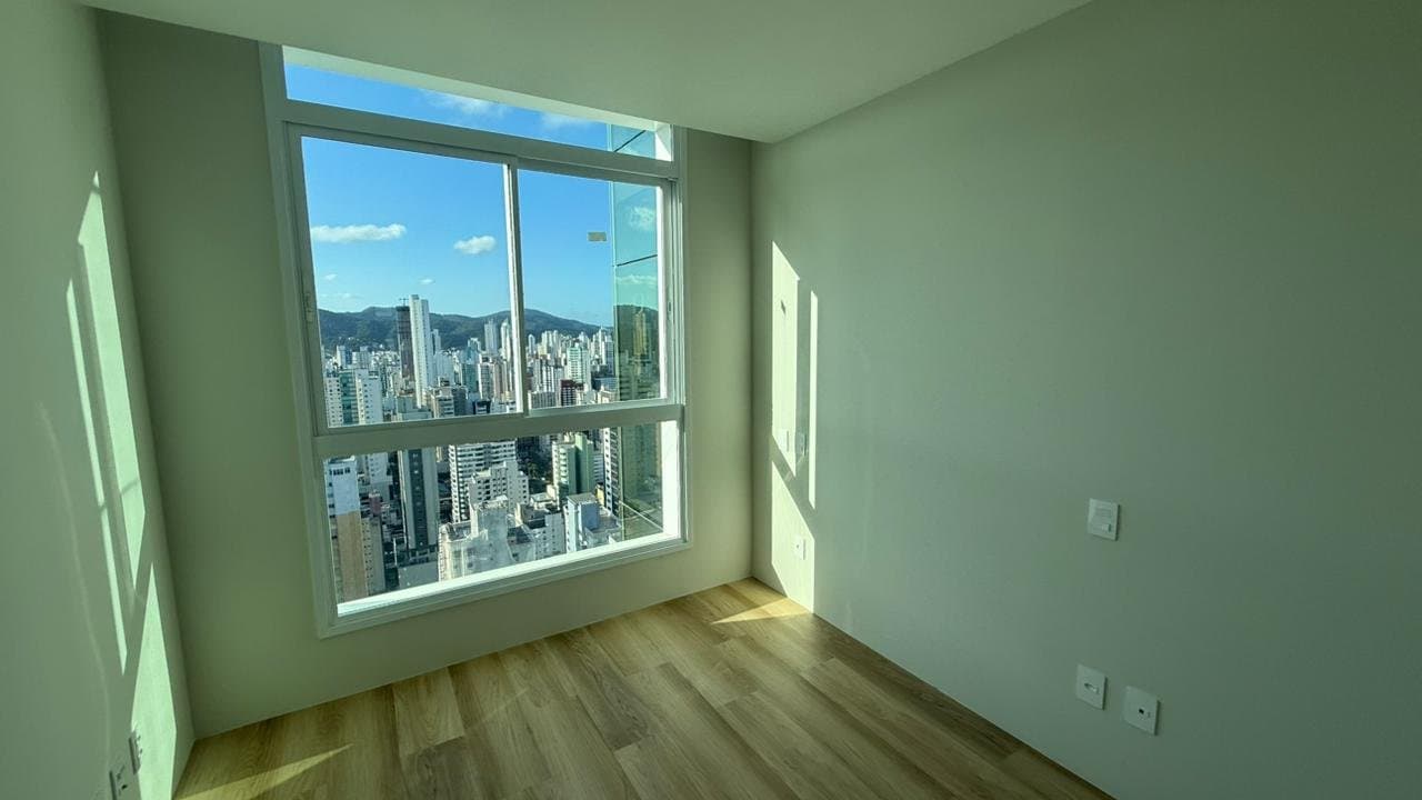 Apartamento de 3 quartos com 3 suítes e 126 m² em Bal. Camboriú