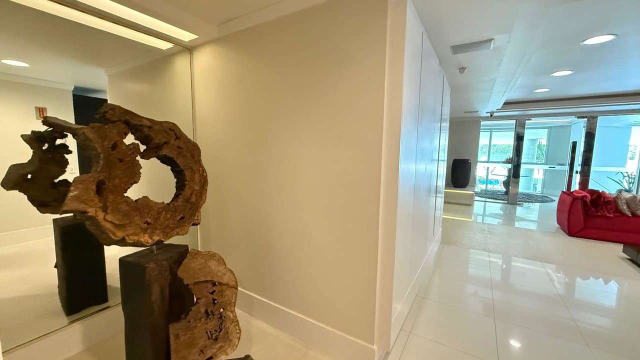 Apartamento de 4 quartos com 3 suítes e 198 m² em Bal. Camboriú