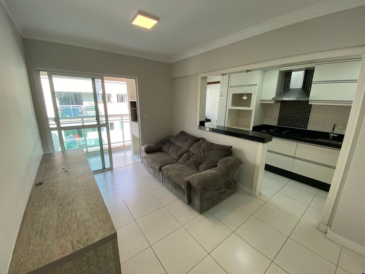 Apartamento de 1 quarto com 1 suíte e 63 m² em Bal. Camboriú