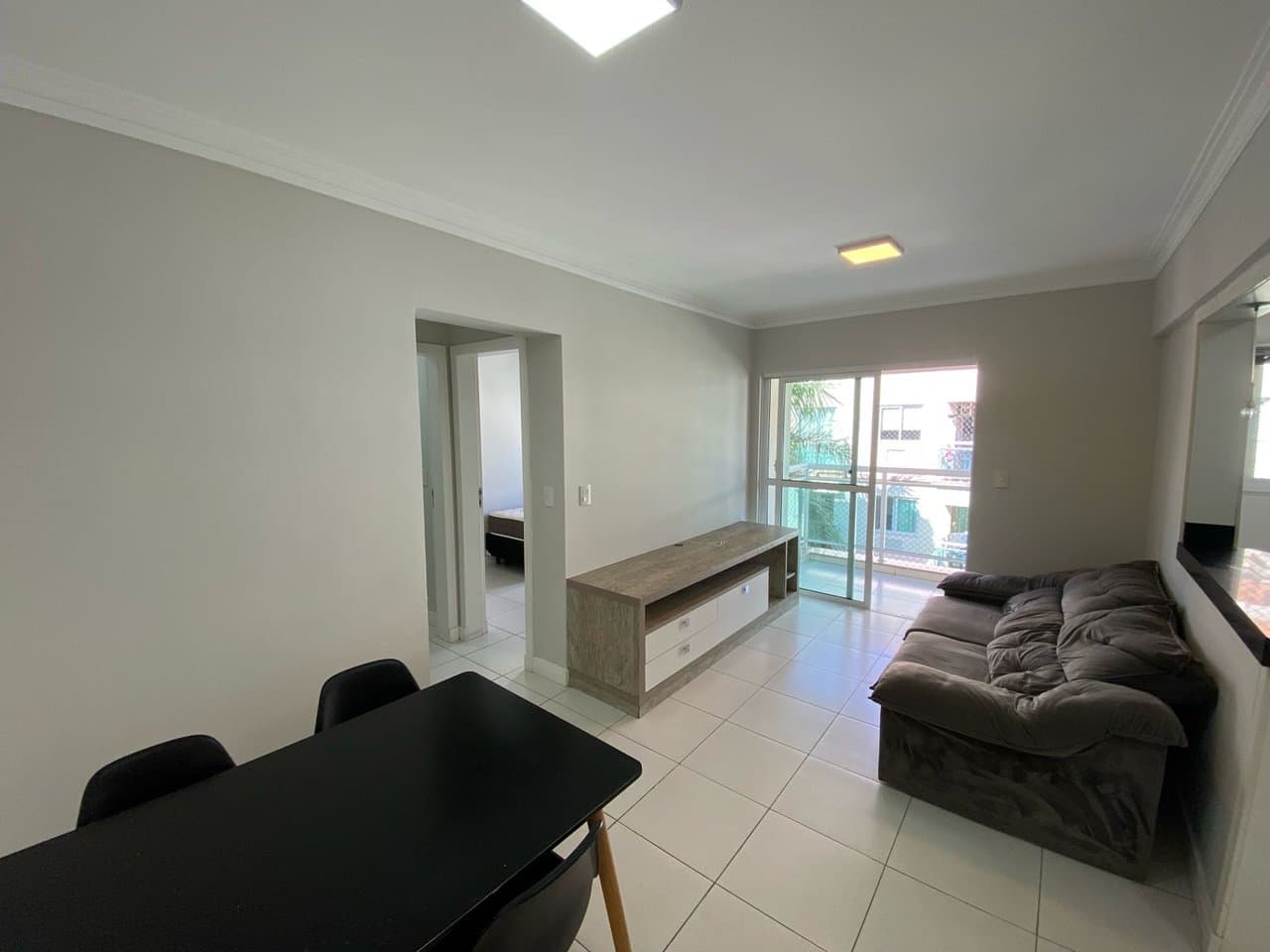 Apartamento de 1 quarto com 1 suíte e 63 m² em Bal. Camboriú