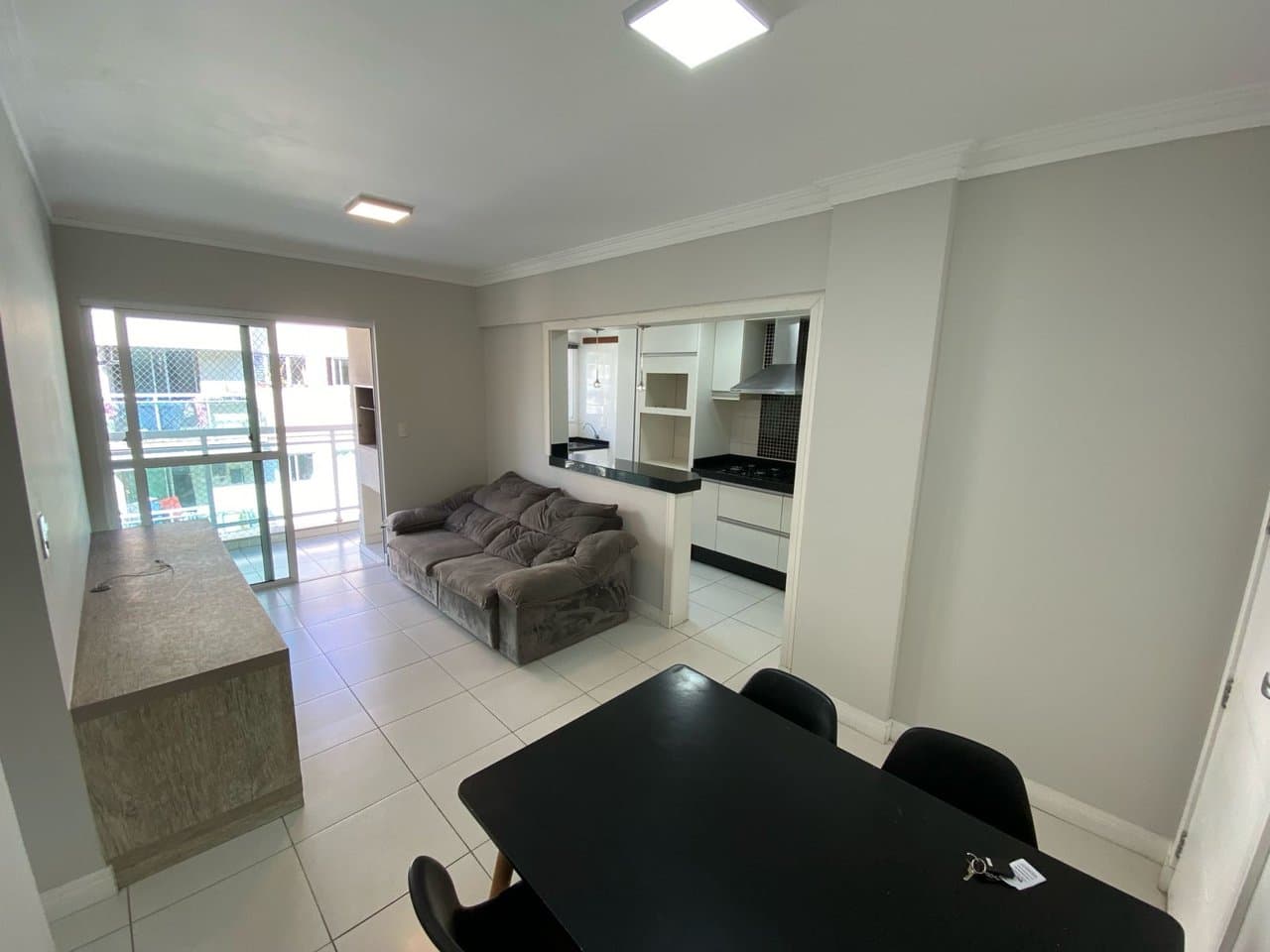 Apartamento de 1 quarto com 1 suíte e 63 m² em Bal. Camboriú