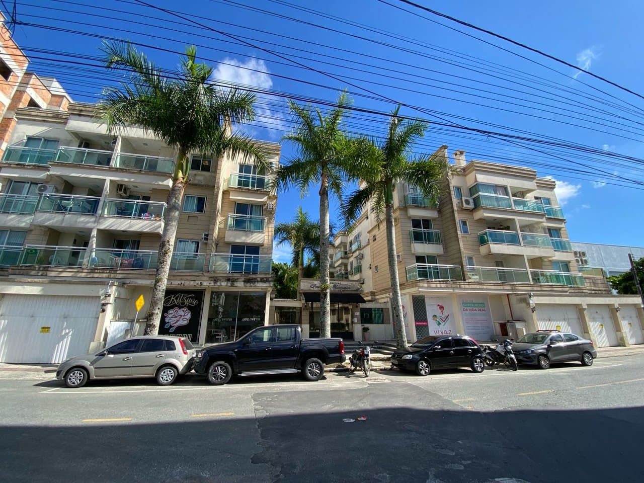 Apartamento de 1 quarto com 1 suíte e 63 m² em Bal. Camboriú
