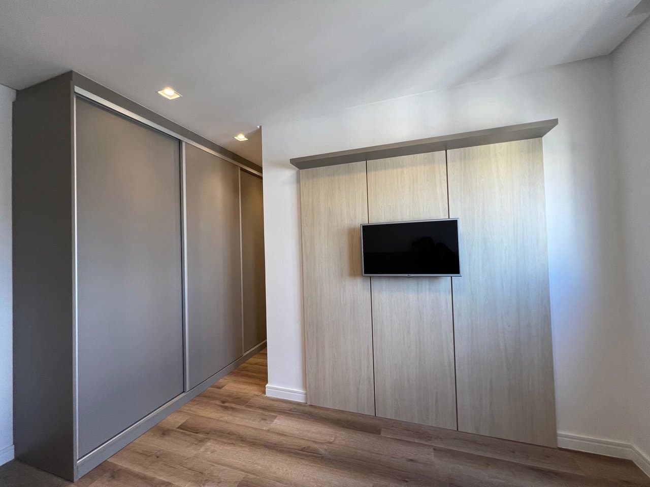 Apartamento de 4 quartos com 4 suítes e 164 m² em Bal. Camboriú