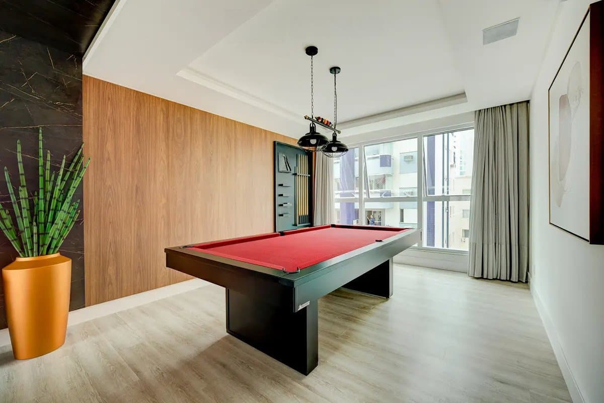 Apartamento de 4 quartos com 4 suítes e 142 m² em Bal. Camboriú