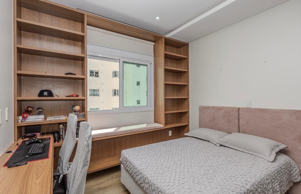 Apartamento de 4 quartos com 4 suítes e 159 m² em Bal. Camboriú