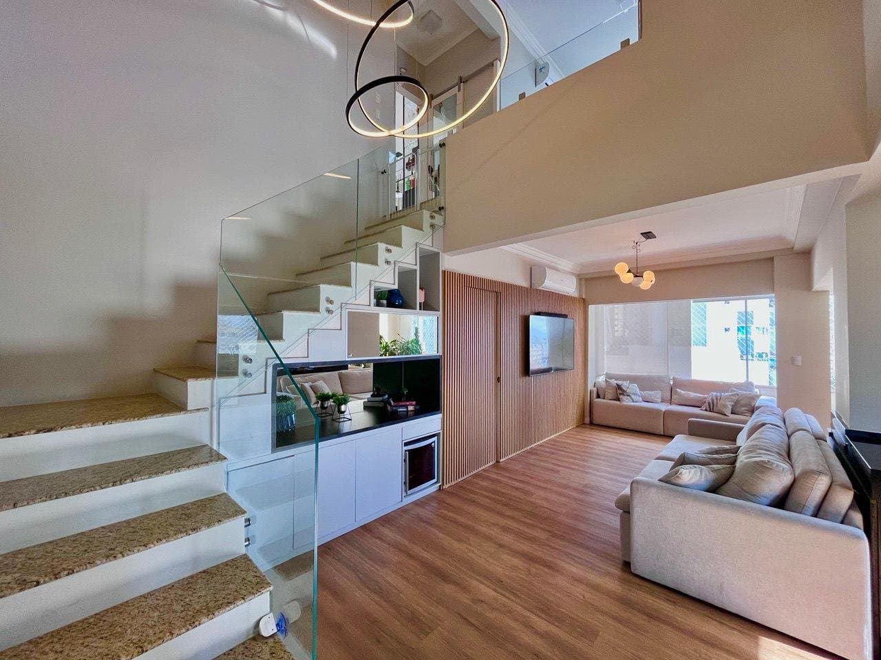 Cobertura de 2 quartos com 1 suíte e 203 m² em Bal. Camboriú