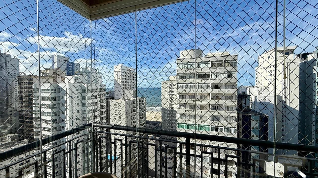 Apartamento de 2 quartos com 2 suítes e 161 m² em Bal. Camboriú