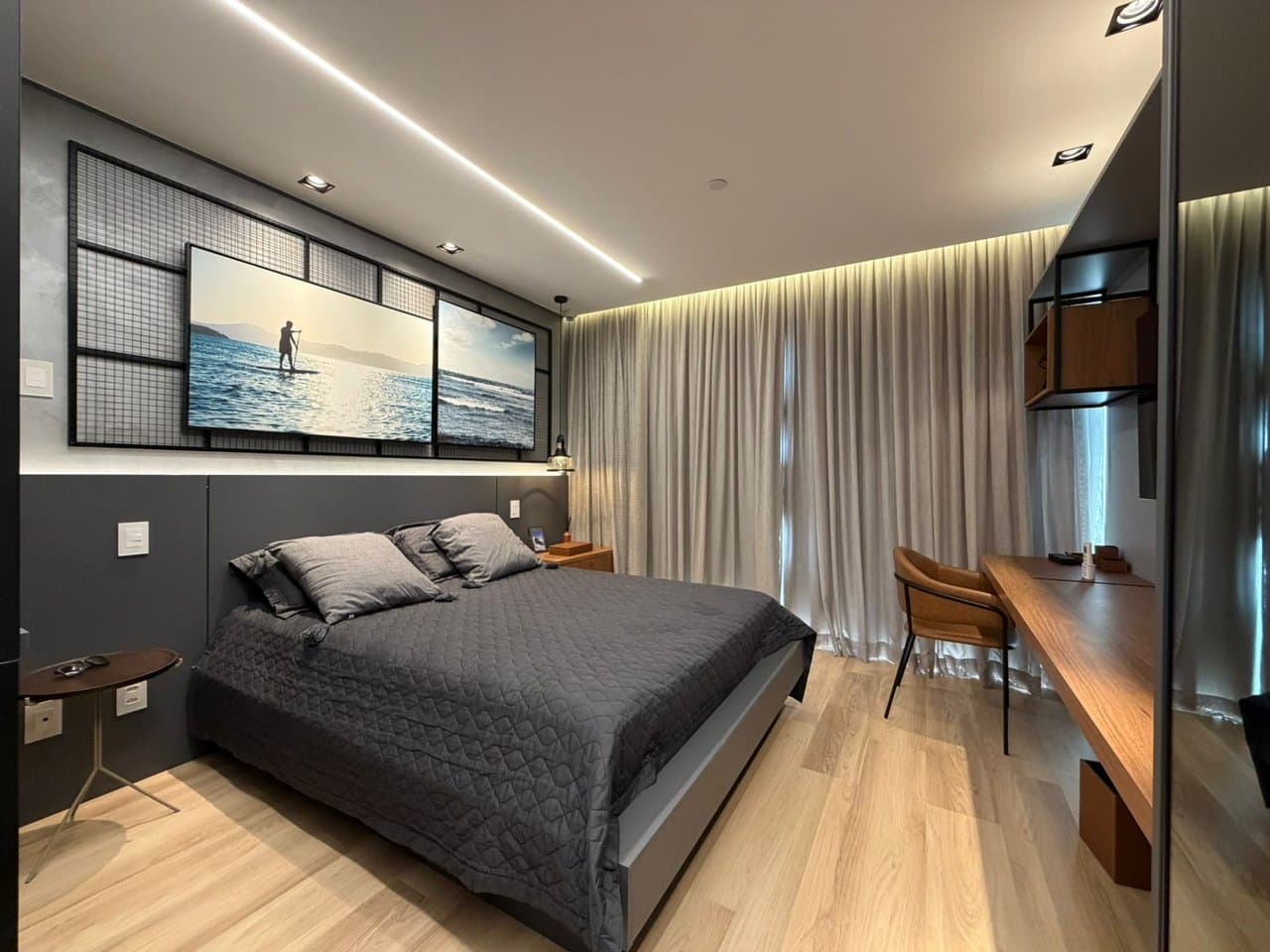 Apartamento de 4 quartos com 4 suítes e 196 m² em Bal. Camboriú