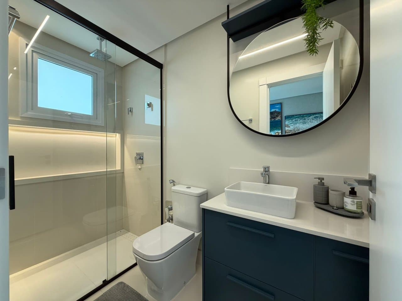 Apartamento de 4 quartos com 4 suítes e 196 m² em Bal. Camboriú
