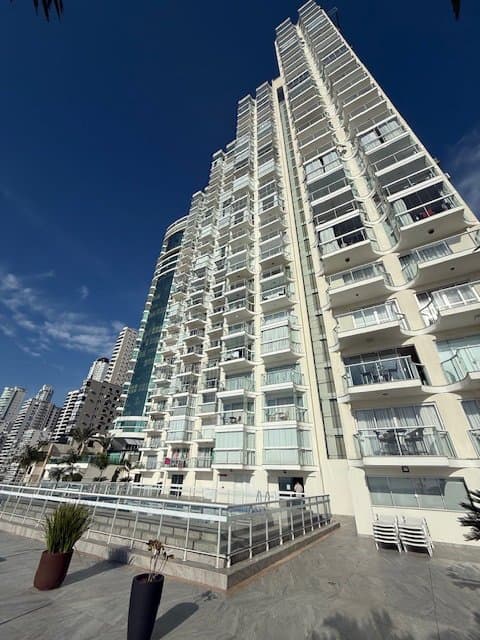 Apartamento de 2 quartos e 70 m² em Bal. Camboriú