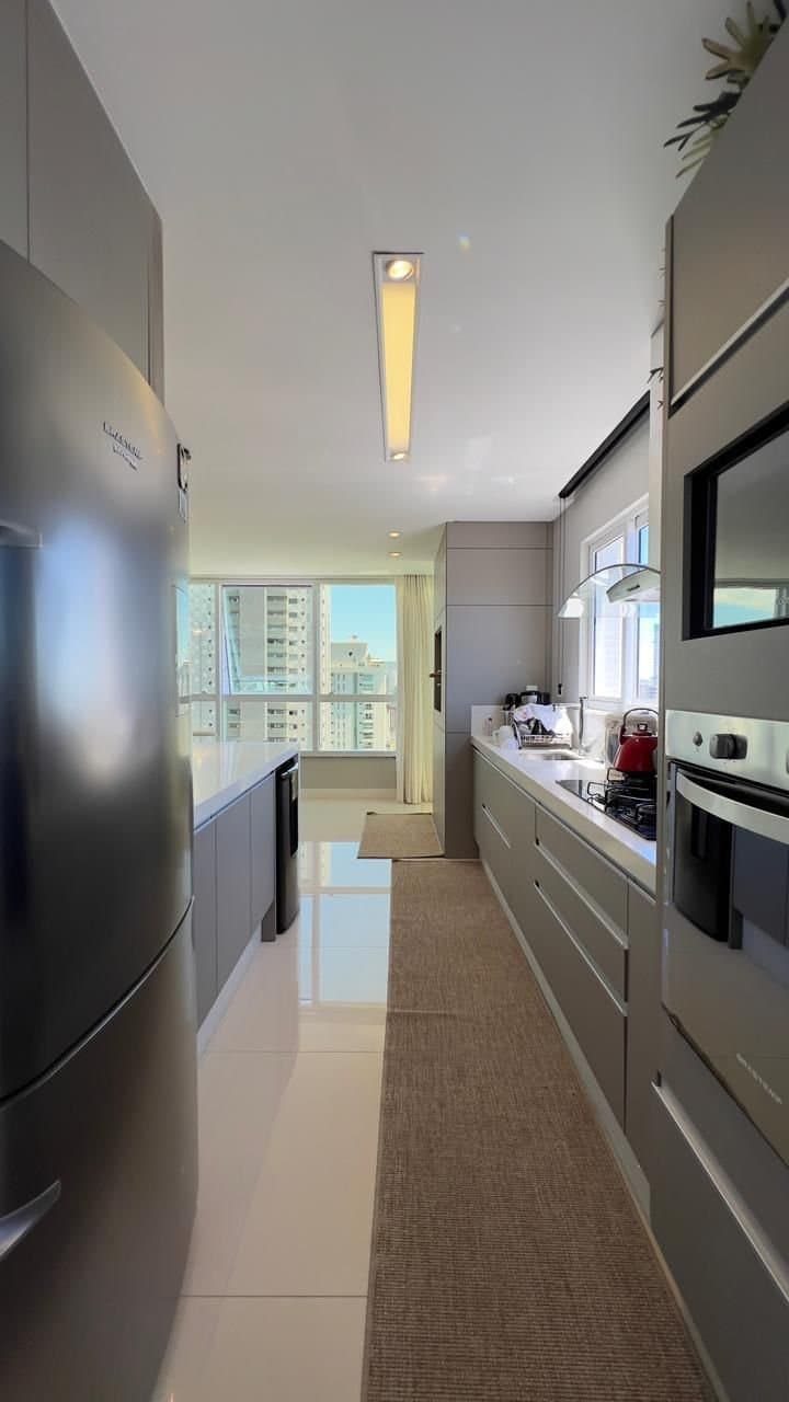 Apartamento de 3 quartos com 3 suítes e 125 m² em Bal. Camboriú
