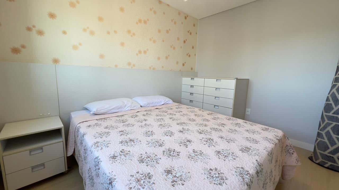 Apartamento de 3 quartos com 3 suítes e 125 m² em Bal. Camboriú